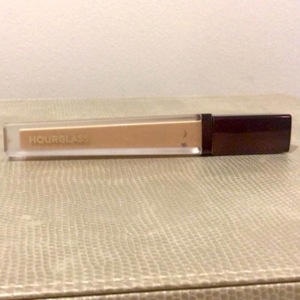 Vanish™ Airbrush Concealer in FLAX